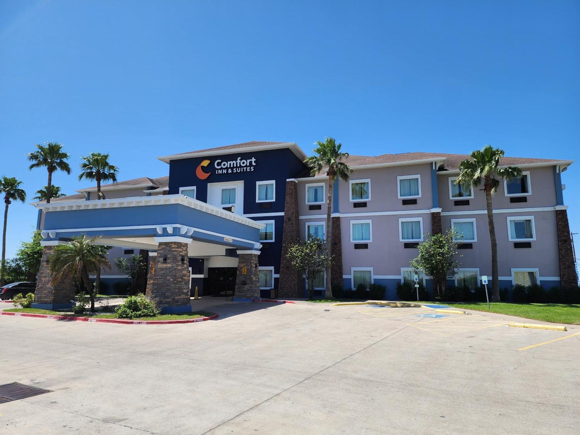 Comfort Inn & Suites Donna Near I-2 Exterior photo